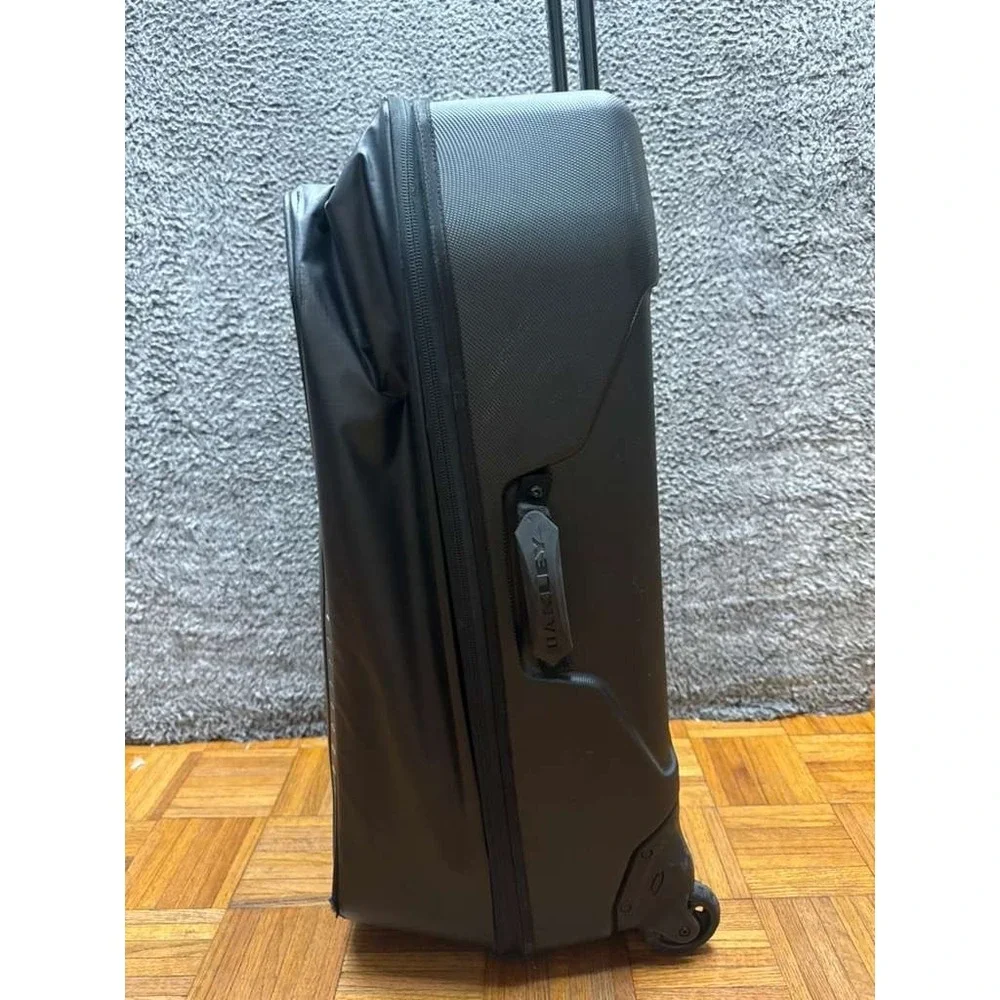 Oakley FP 115L 100% Nylon Rip Stop Travel Luggage Roller Bag Blackout 32.5‎ x 16
